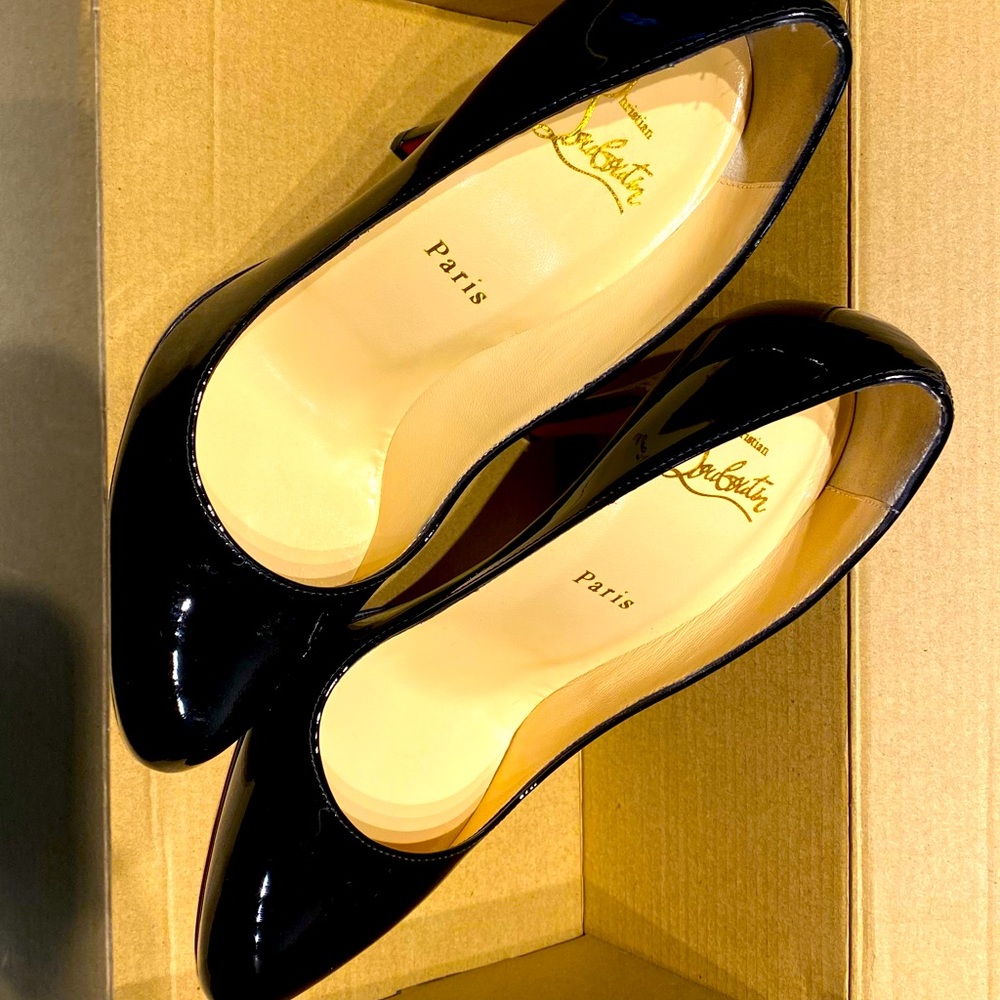 Christian Louboutin Pigalle 7.5 - no box no bag